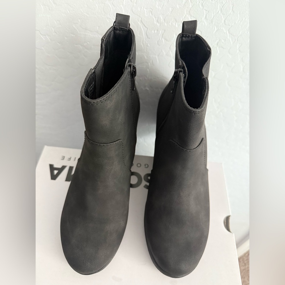 Sonoma Women's Black Ankle Boots Size 7.5